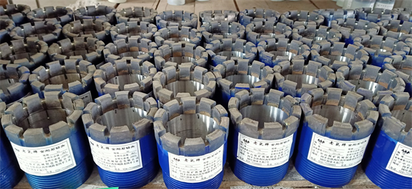 大直径金刚石钻头